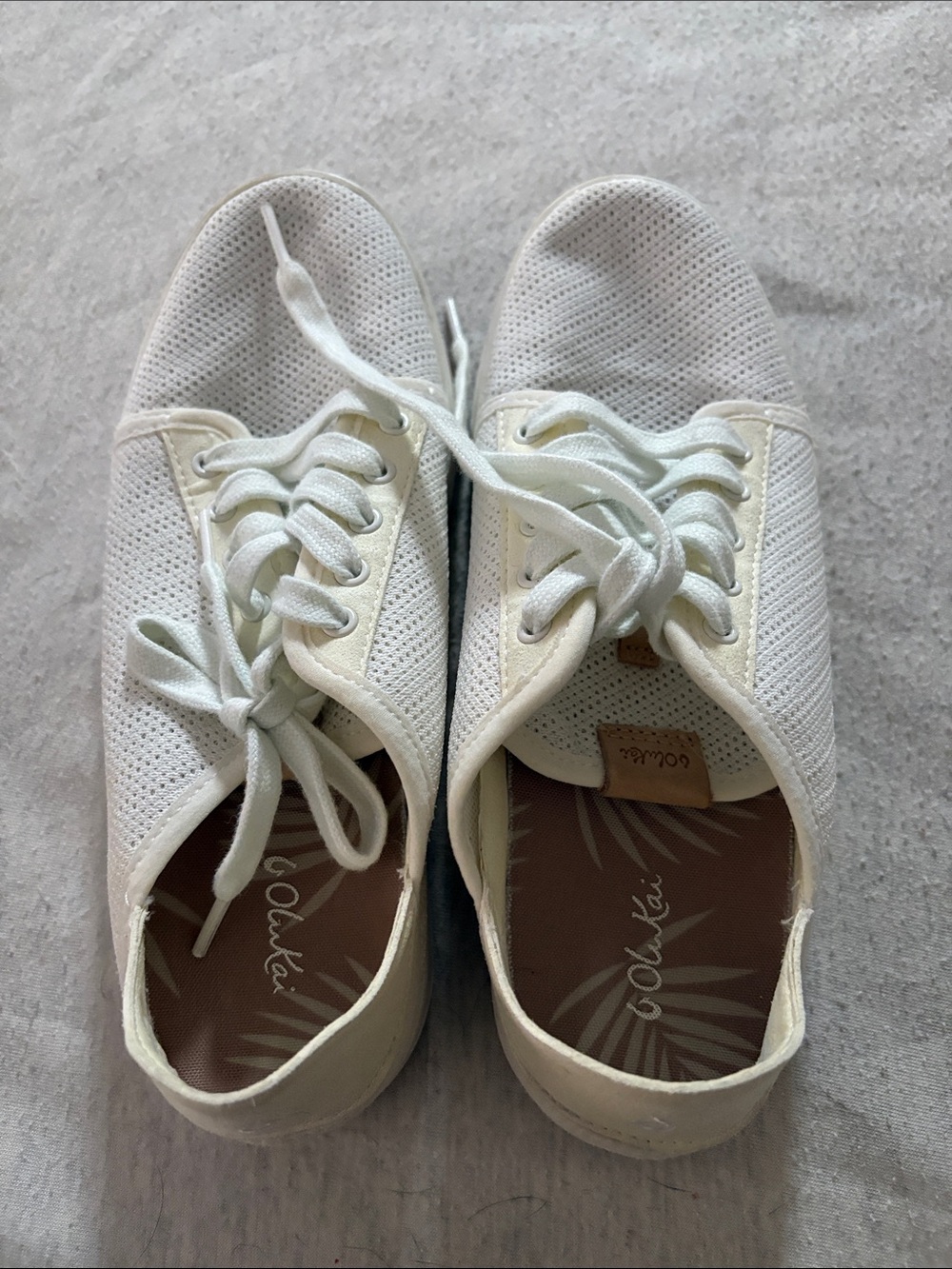 OluKai Women's Size 7 White Perforated Lace-Up Sneakers